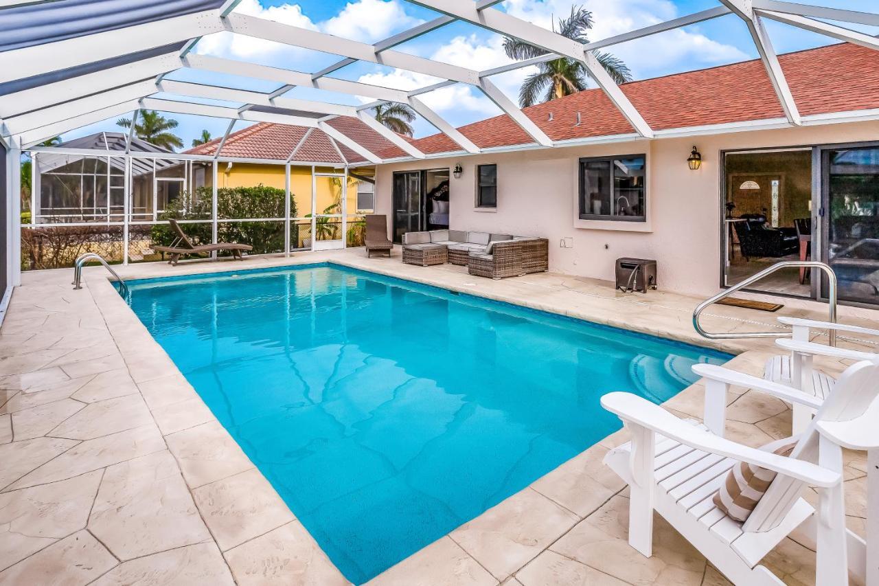 Menorca Court Villa Marco Island Exteriör bild