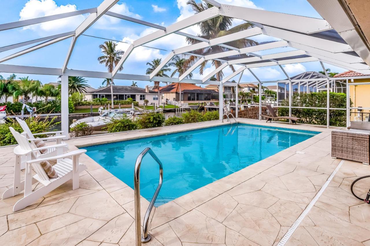 Menorca Court Villa Marco Island Exteriör bild